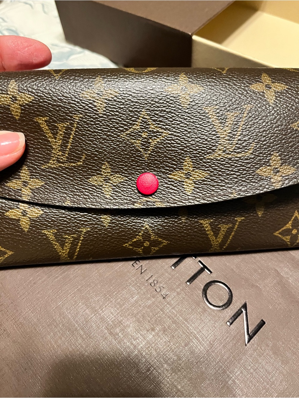 Louis Vuitton Monogram Trifold Wallet with Red Interior - Picture 5 of 5